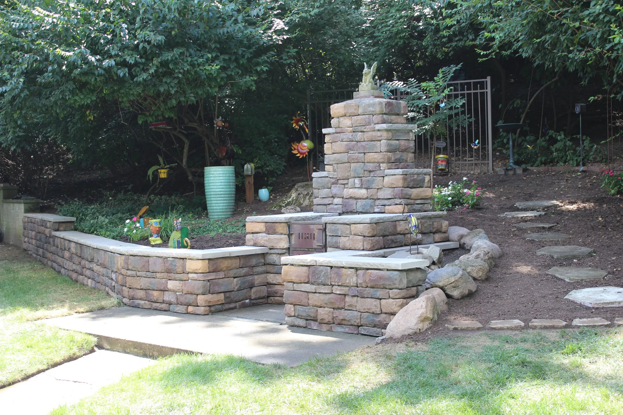 Outdoor Fireplace – photo 8 of 9